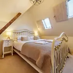 Tatil Evi Number One *