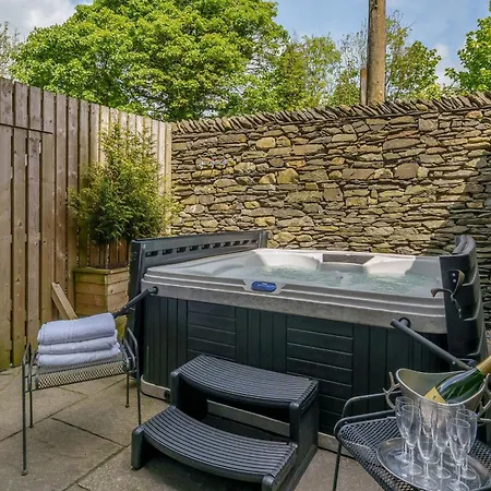 Tatil Evi Number One Windermere