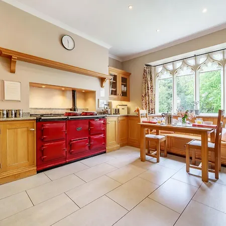 Tatil Evi Number One Windermere